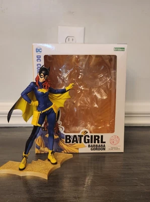 Estátua Kotobukiya DC Comics Bishoujo Series Batgirl (Barbara Gordon)  - Imagem 1 de 4