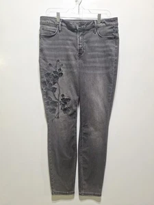 Simply Vera Wang Size 12 High-Rise Skinny Jeans w/ Black Lace Embroidery Flower - Picture 1 of 10