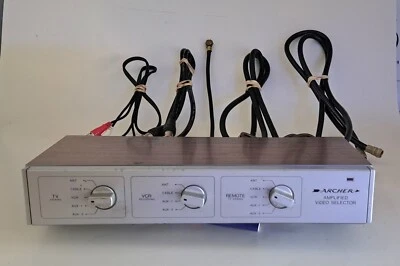 Amplified Video Selector With 5 Cables Archer Model 15-1262  - Image 1 of 2