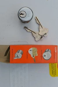 ILCO SOLID BRASS 1-1/4" L MORTISE LOCK CYLINDER , SCHLAGE SC1 KEYWAY - Picture 1 of 4