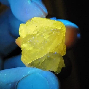 ☆AAA quality UV Yellow Fluorescent Cerussite Crystals with Barite☆ - Picture 1 of 11