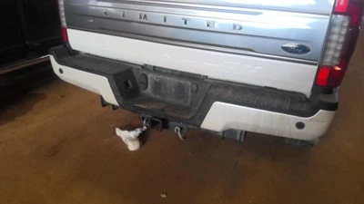 (LOCAL PICKUP ONLY) Rear Bumper Painted With Park Assist Fits 17-22 FORD F250SD  Foto 1 de 4