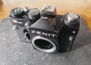 Zenit 12XP 35mm SLR Camera and Case For Parts Of Repair PLU:D10 - Picture 1 of 4