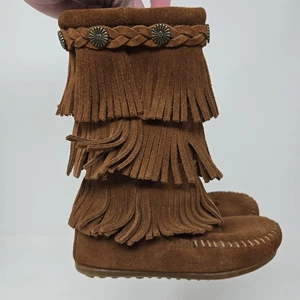 Minnetonka kleine Mädchen Größe 9 braun 3-lagig Fransen Wildleder Reißverschluss Mokassin Stiefel - Bild 1 von 15