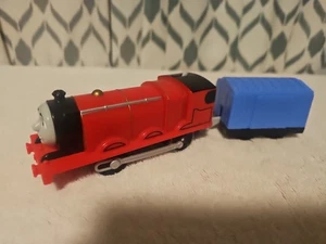 James Trackmaster Thomas the Train Tank Engine Motorized Friends Red Tested - Picture 1 of 2