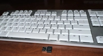 Logitech G915 TKL Wireless Gaming Tactile Keyboard, US International - White - Image 1 of 4