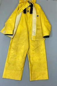 Carhartt Waterproof Overalls Jacket Set Mens Medium Tall R39YLW Fishing Work - Picture 1 of 12