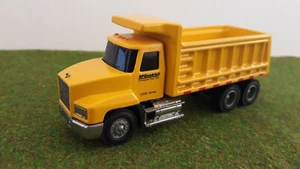 camion benne MACK CH 600 BF GOODRICH fabricant USA PENJOY miniature d collection - Imagen 1 de 8