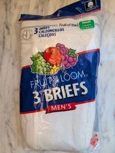 VTG NOS 2004 Fruit of The Loom Mens Briefs White Cotton 3 Pack Small 30-32 NOS - Picture 1 of 2