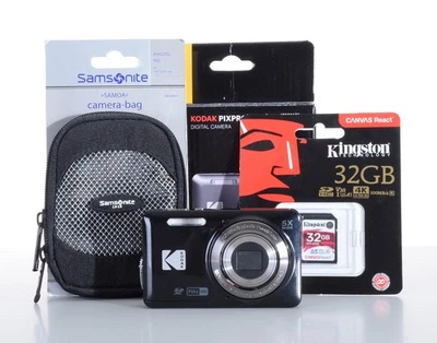 Kodak PIXPRO FZ55 16MP 5x Zoom Kompaktkamera Bundle Kit - Schwarz