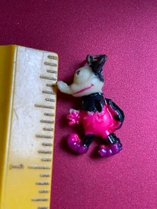 Juguete de dije de celuloide vintage Cracker Jack Mickey Mouse/CJ3/ - Imagen 1 de 2