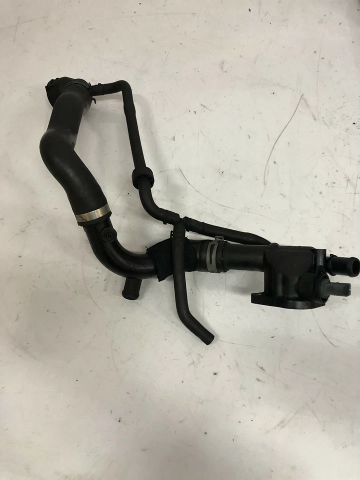  CARCASA TERMOSTATO REFRIGERANTE AGUA VOLKSWAGEN PASSAT CC 2008 - 2012 2.0 TDI Foto 1 de 4