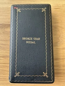 WWII U.S. BRONZE STAR MEDAL With Box. - Picture 1 of 7