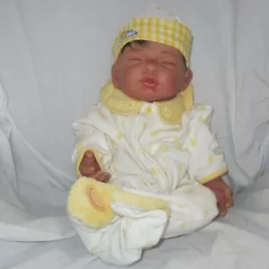 Vtg Reborn Baby Doll Wig Hair Cloth Body Lifelike Sleeping Infant 18in - Picture 1 of 22