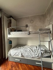 Vendo cameretta pari al nuovo, misura m 2,32. Già smontata, ritiro a carico dell