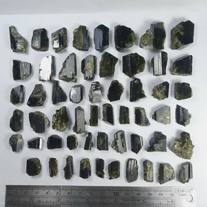 Chrome rich Pleochroic Epidote Terminated & Unterminated Crystals 55 Pcs Lot . - Picture 1 of 12