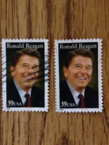 RONALD REAGAN USA STAMP PAIR USED SCOTT #3897 - Picture 1 of 1