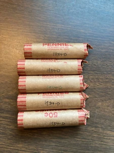 1934-D, 5 LINCOLN WHEAT CENT SOLID DATE PENNY ROLLS 250 "GOOD-FINE" COINS - Picture 1 of 2