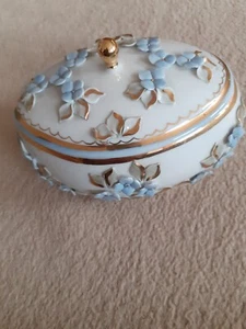 Porzellanschatulle mit Deckel - Bild 1 von 7