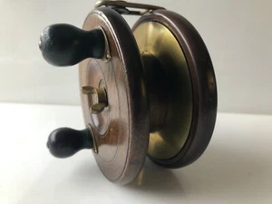 Superb Antique Vintage 4" Brass And Walnut Heaton Sun Fishing Reel - Picture 1 of 8