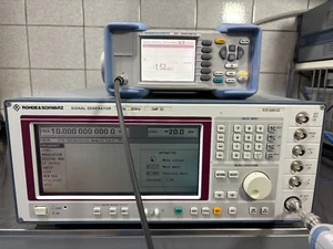 Generator sygnału Rohde & Schwarz SMP 02 10 MHz - 20GHz - Zdjęcie 1 z 3