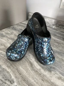 Womens Dansko Professional Leather Clogs Sz 36 Blue Black Water Geo Excellent - Picture 1 of 12