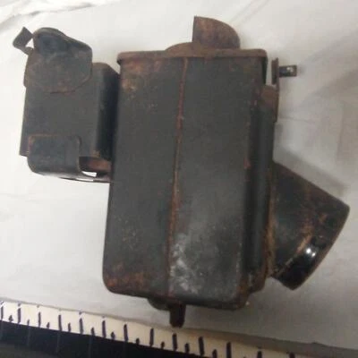 Kawasaki Ke175 1976 OEM estuche filtro de aire con caja de batería Foto 1 de 4