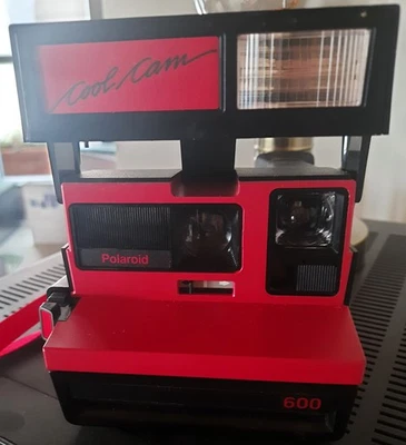 Polaroid Cool Cam 600 Serie Rot/Schwarz - Bild 1 von 4