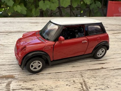 Welly Mini Copper Collectable Scale 1:60 - Image 1 of 4