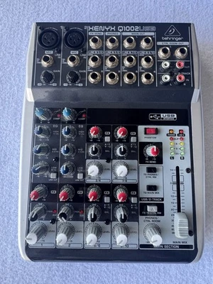 Behringer XENYX Preamps Q1002USB Audio Mixer / Audio Interface - Image 1 of 4
