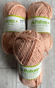 3 (drei) Patons Bienenstock Baby Grobstrick Garn größer beige je 120 Yards - Bild 1 von 3
