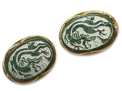Gemelos ovalados camafeo dragones piedra tallada tono dorado vintage Foto 1 de 4