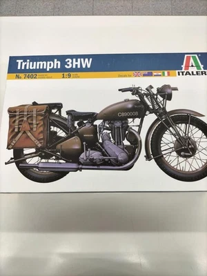 Italeri 1/9Ww.Ii British Army Military Bike Triumph 3Hw 7402 - Image 1 of 3