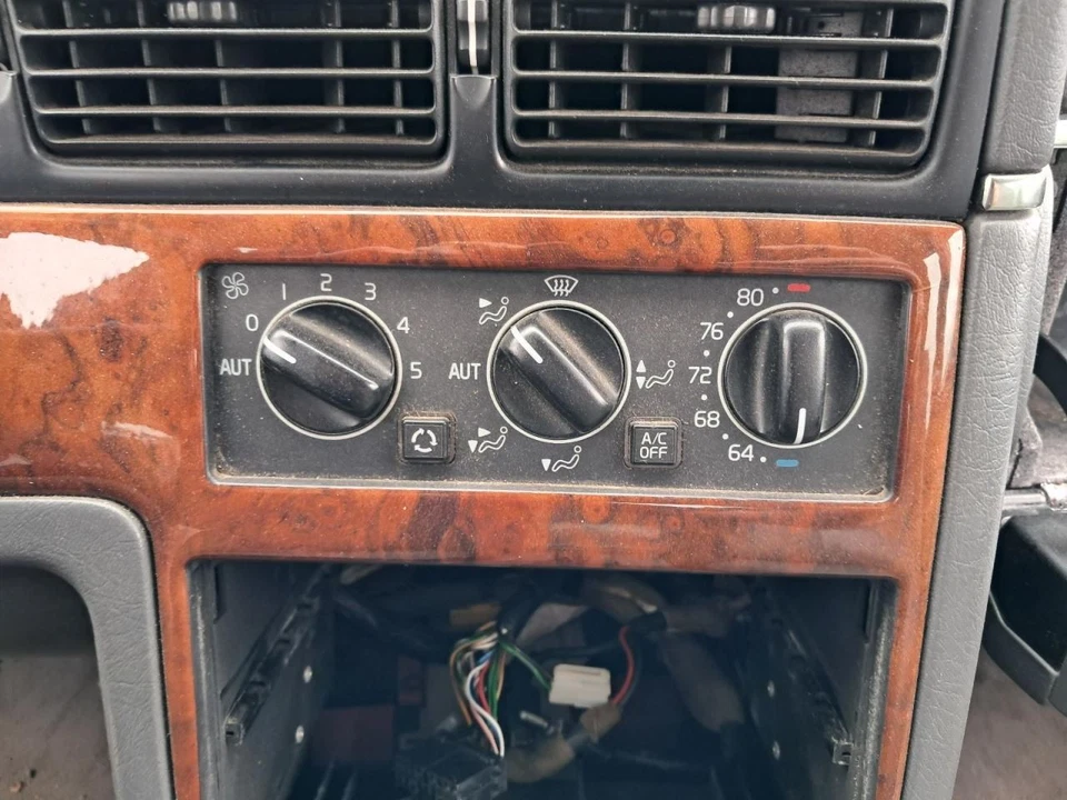 Control de temperatura OEM 95-96 VOLVO 960 406323 Foto 1 de 4