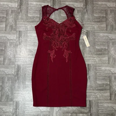 Vestido básico Iris para mujer talla grande  Foto 1 de 4