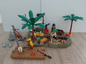 Playmobil Piraten Insel mit Floss und Haien, Custom One Piece Buggy D. Clown, - Bild 1 von 17