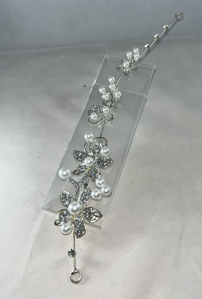 Enredadera de cabello de novia con flores de boda $20 cristal estrás perla pieza de cabello de novia Foto 1 de 1