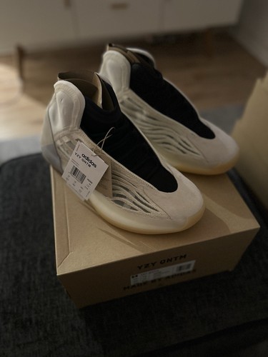 Adidas Yeezy QNTM Mistsl taglia UK 10