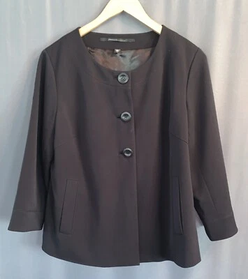 Blazer corto Isda & Co Swing grande negro manga 3/4 botones grandes de gran tamaño mínimo Foto 1 de 4