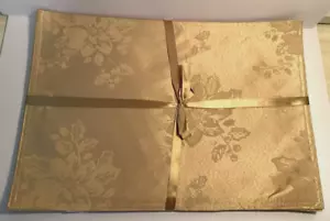 Elrene Home Fashion Home Wear Poinsettia Noel Pcs 4, 13”x 19”Gold Placemats - Picture 1 of 13