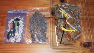 Konvolut Lego Schusswaffen Waffen Säbel Messer Lanze Dinosaurierzähne - Bild 1 von 4