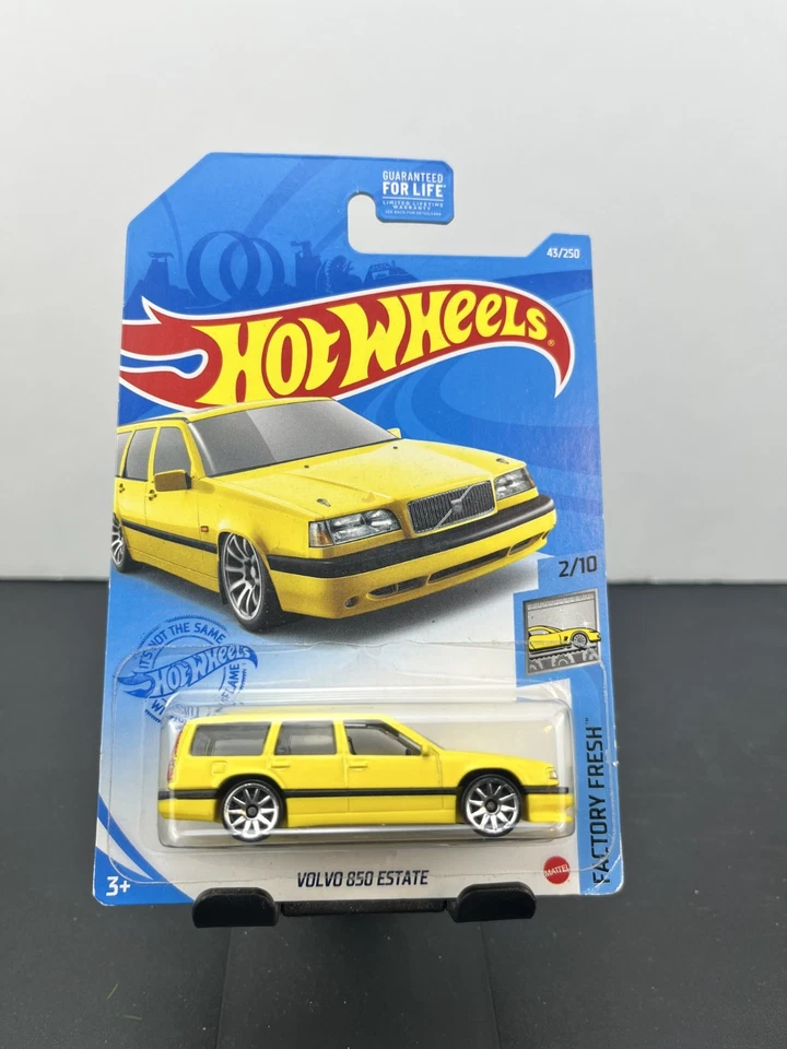 Hot Wheels 2021 Mattel Games Pictionary '10 Pro Stock Camaro 149/250