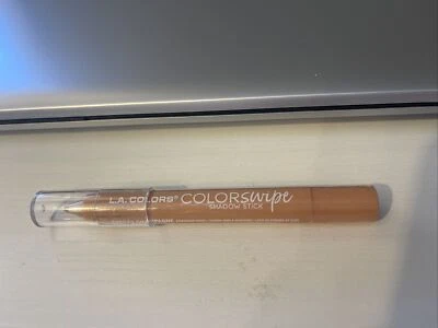 La Colors Shadow Stick. C687/champagne - Image 1 of 3