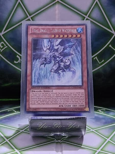 Fehldruck CT10-DE001 Gezeiten, Drachenherrscher der Wasserfälle Secret Rare YuGiOh Karte #2 - Bild 1 von 2