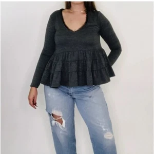 Anthropologie Deletta Thea Stufen Rüschen Schößchen Top Langarm Grau Damen XS - Bild 1 von 11