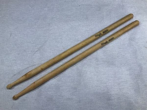 1 Paar Drumsticks STAGG SB5B DRUMS, GUITAR HERO, ETC… - Bild 1 von 2