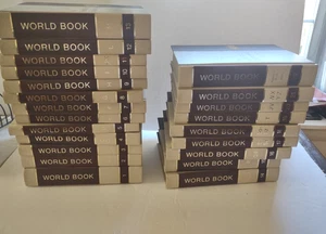 The World Book Encyclopedia 1978 FULL Set Vol 1-22 Includes Research Guide - Picture 1 of 15