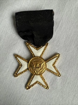 Cinta Medalla Medalla Cruz Maltesa Masónica Caballeros Templarios Original De Colección Foto 1 de 2