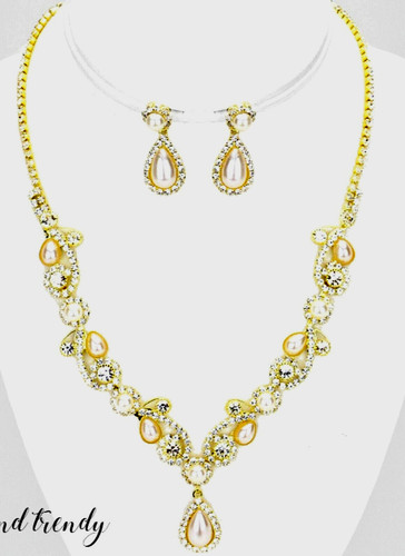 OFF WHITE SET COLLANA FORMALE DA SPOSA BALLO MATRIMONIO BALLO PERLA BIANCA E CRISTALLO TRASPARENTE*