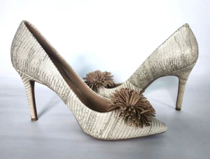Michael Kors Ivory and Gold Pointed Toe Leather Women's Shoes Pump Heel Size 7.5 - Picture 1 of 17